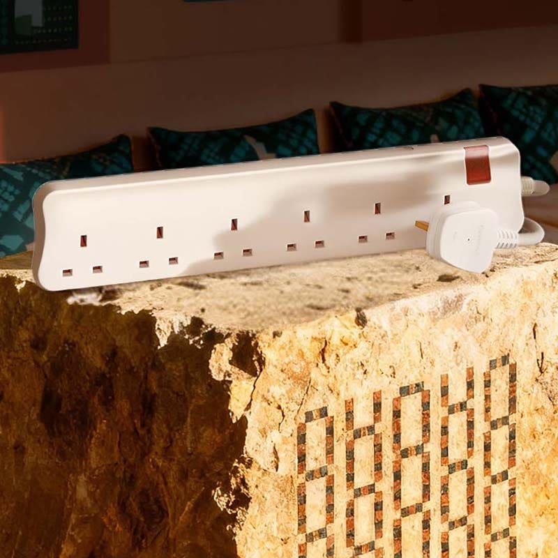 LEGRAND - British Standard Multi-Outlet Extension, 6x2P+E, 5m Cord - 3